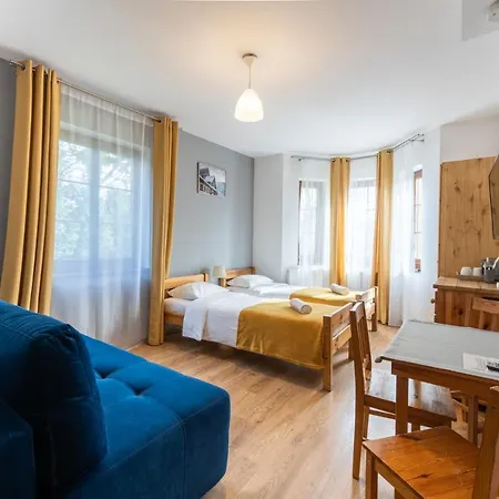 アパート Maya I カルパッチ